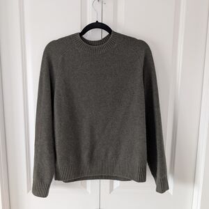NAADAM "The Luxe Cashmere Crewneck Sweater" In Olive